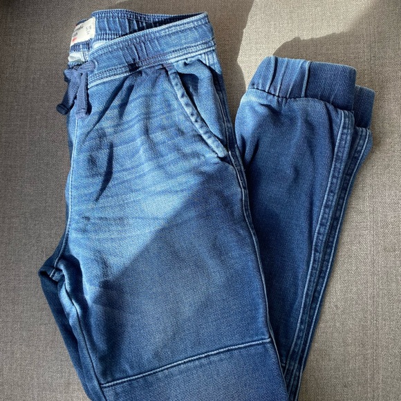 Abercrombie kids jogger in a soft denim material - Picture 1 of 5